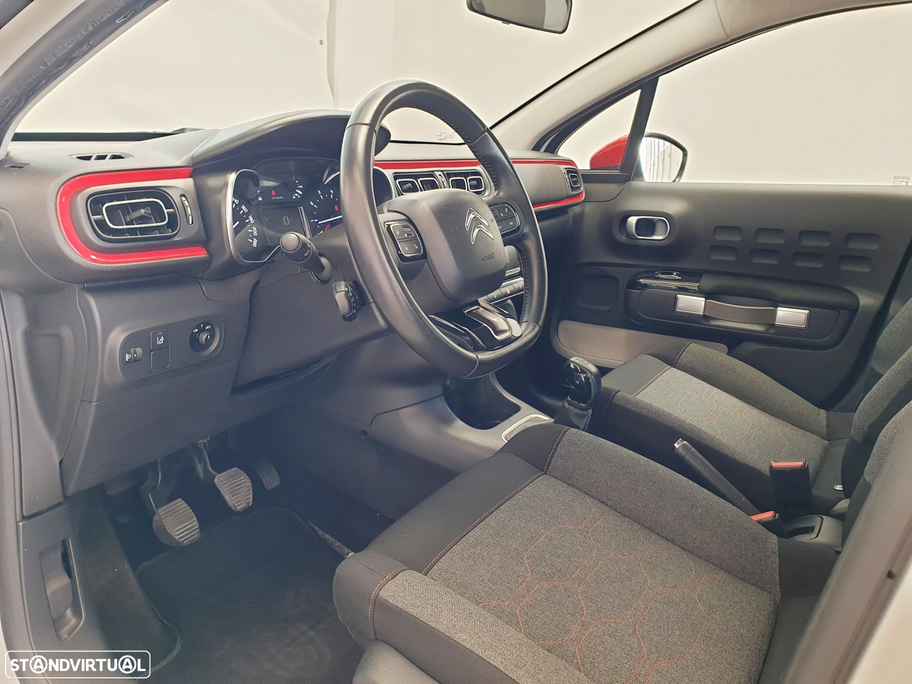 Citroën C3 1.2 PureTech Shine - 11