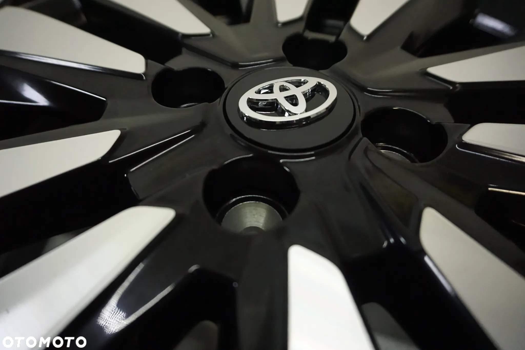 FELGI ALUMINIOWE 15 TOYOTA YARIS I-II-III COROLLA IQ AYGO CITROEN C1 PEUGEOT 108 ET39 NOWE - 4