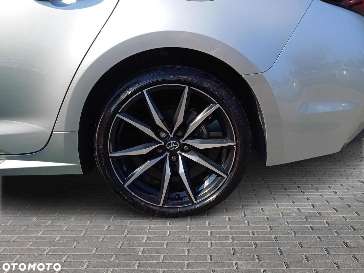 Toyota Corolla 1.8 Hybrid GR Sport Dynamic - 28