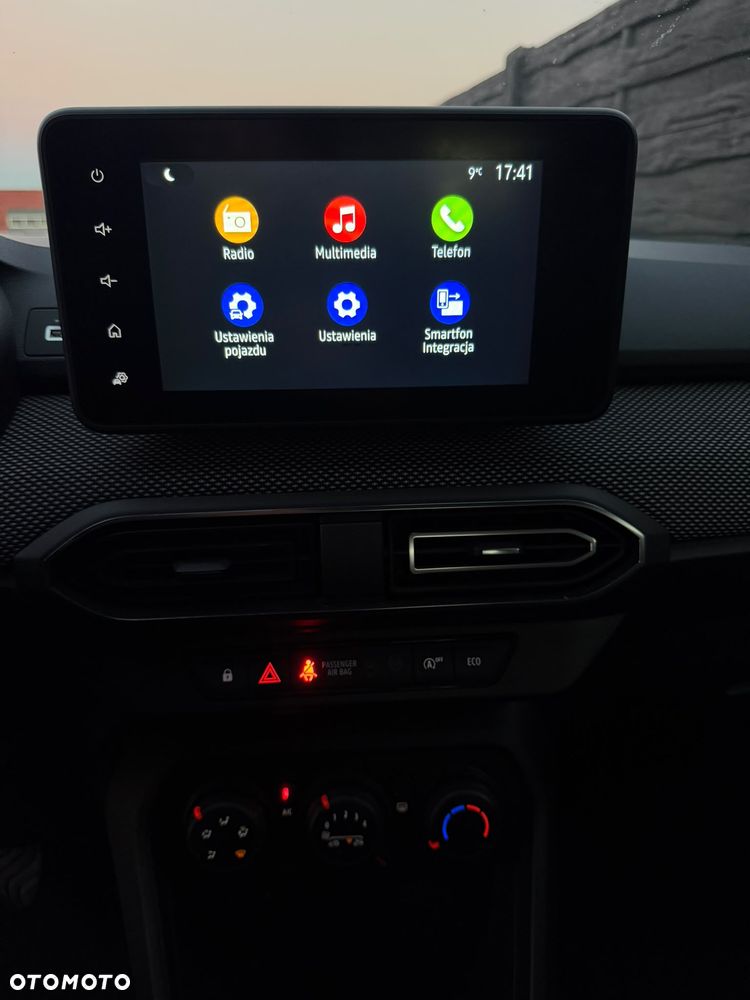 Dacia Sandero TCe 100 Essential - 16