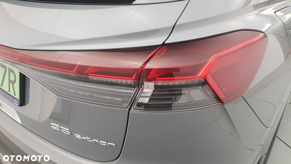 Audi Q4 e-tron - 12