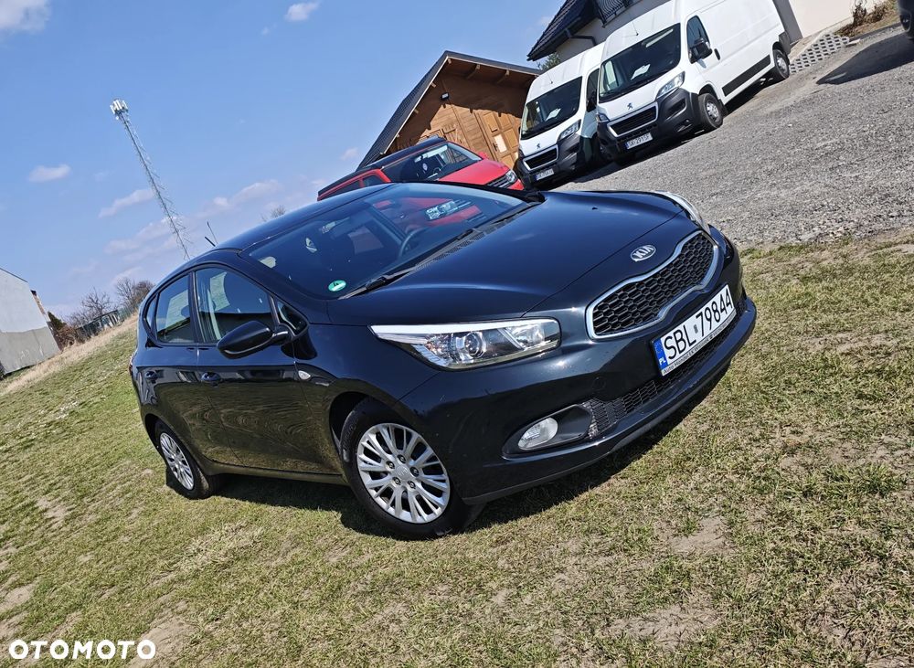Kia Ceed 1.4 CVVT Attract - 12