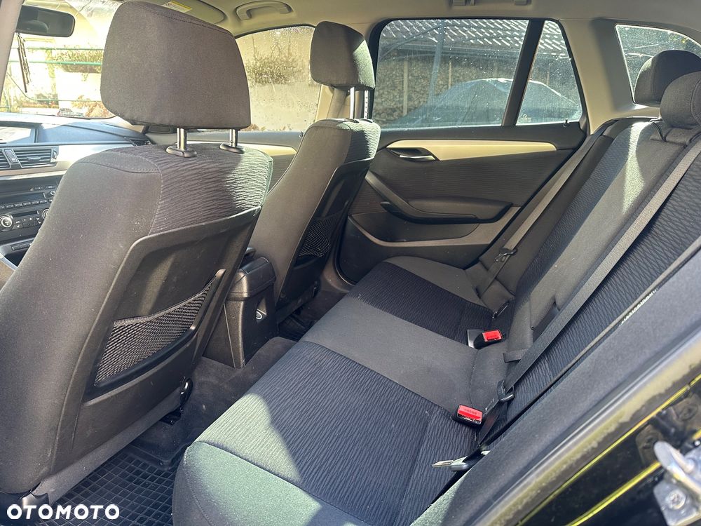 BMW X1 sDrive18d Sport Line - 12