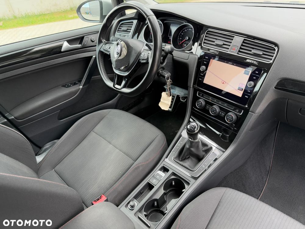 Volkswagen Golf 1.0 TSI Sound - 12