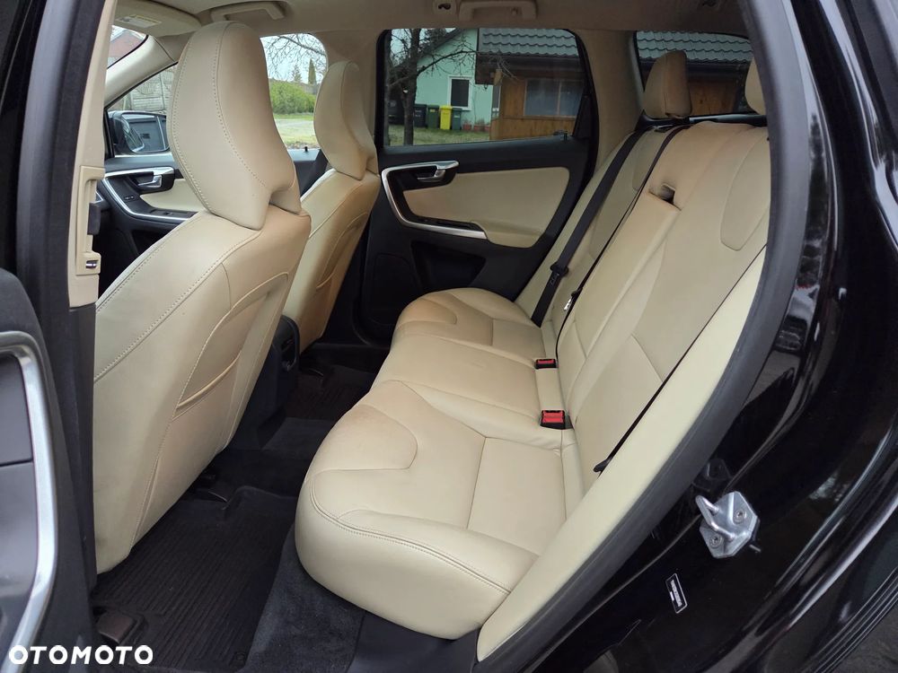 Volvo XC 60 T5 AWD Summum - 6