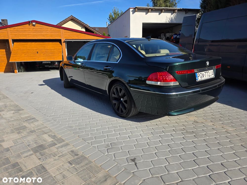 BMW Seria 7 735Li - 4