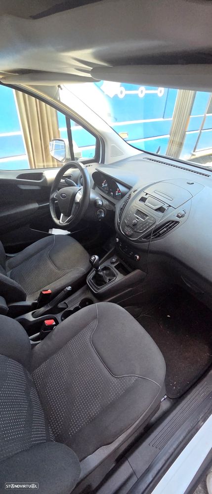 Ford Courier - 1