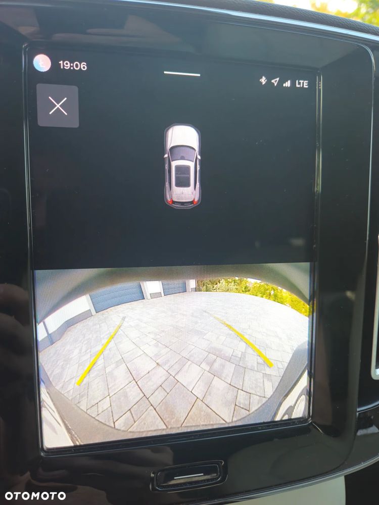 Volvo XC 40 B4 Plus Dark - 10