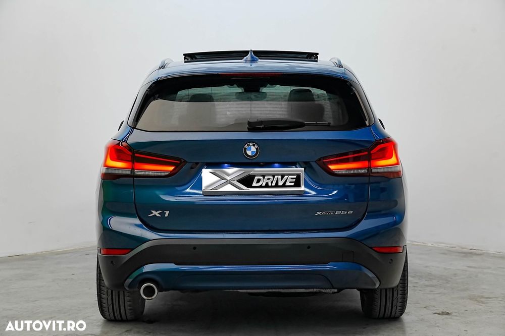 BMW X1 xDrive25e Advantage - 9