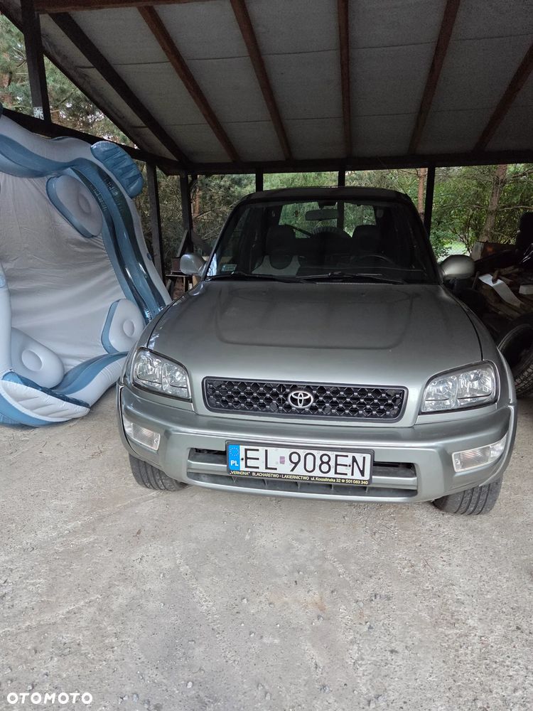 Toyota RAV4 2.0 - 11