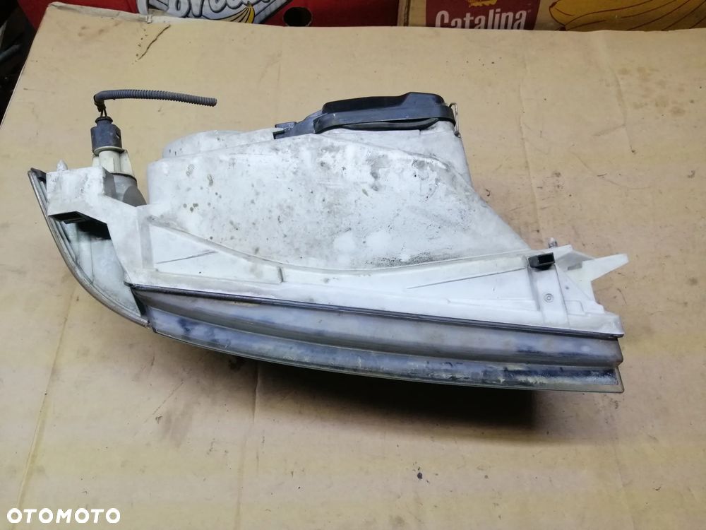 Skoda Octavia I Lift lampy przód komplet 1U1941015K 1U1941016K EU - 9