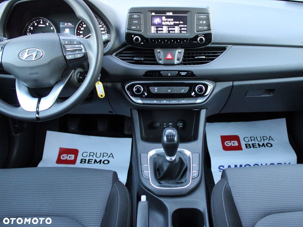 Hyundai i30 1.4 Classic + - 17