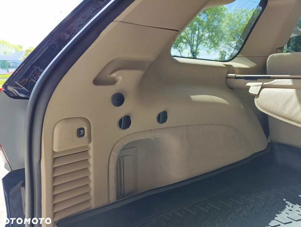 Jeep Grand Cherokee - 21