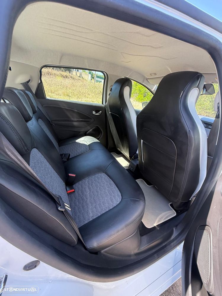 Renault Zoe - 11