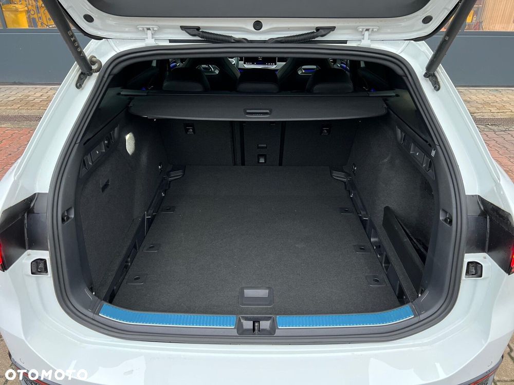 Volkswagen Passat Variant - 24