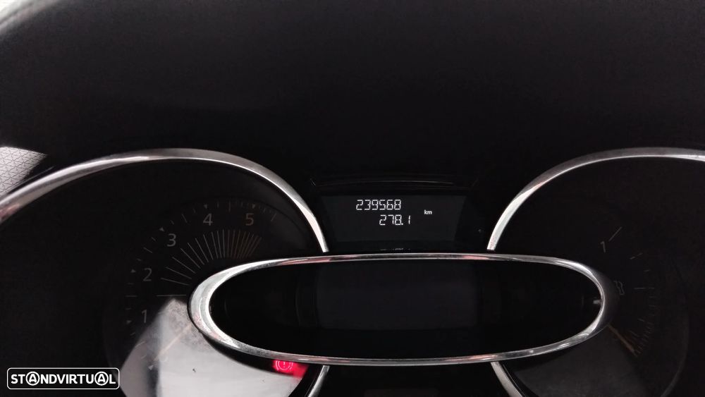 Renault Clio Sport Tourer 1.5 dCi Confort - 10