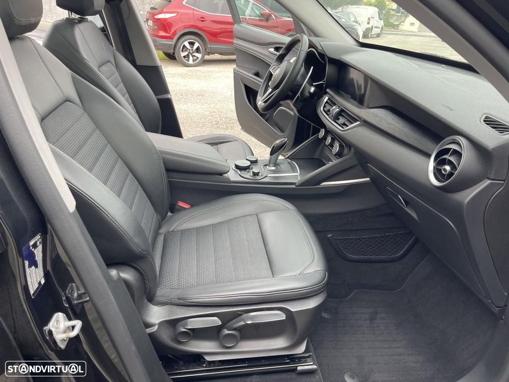 Alfa Romeo Stelvio 2.2 D Super AT8 - 19