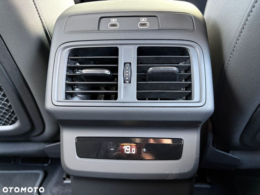 Audi Q5 Sportback - 36