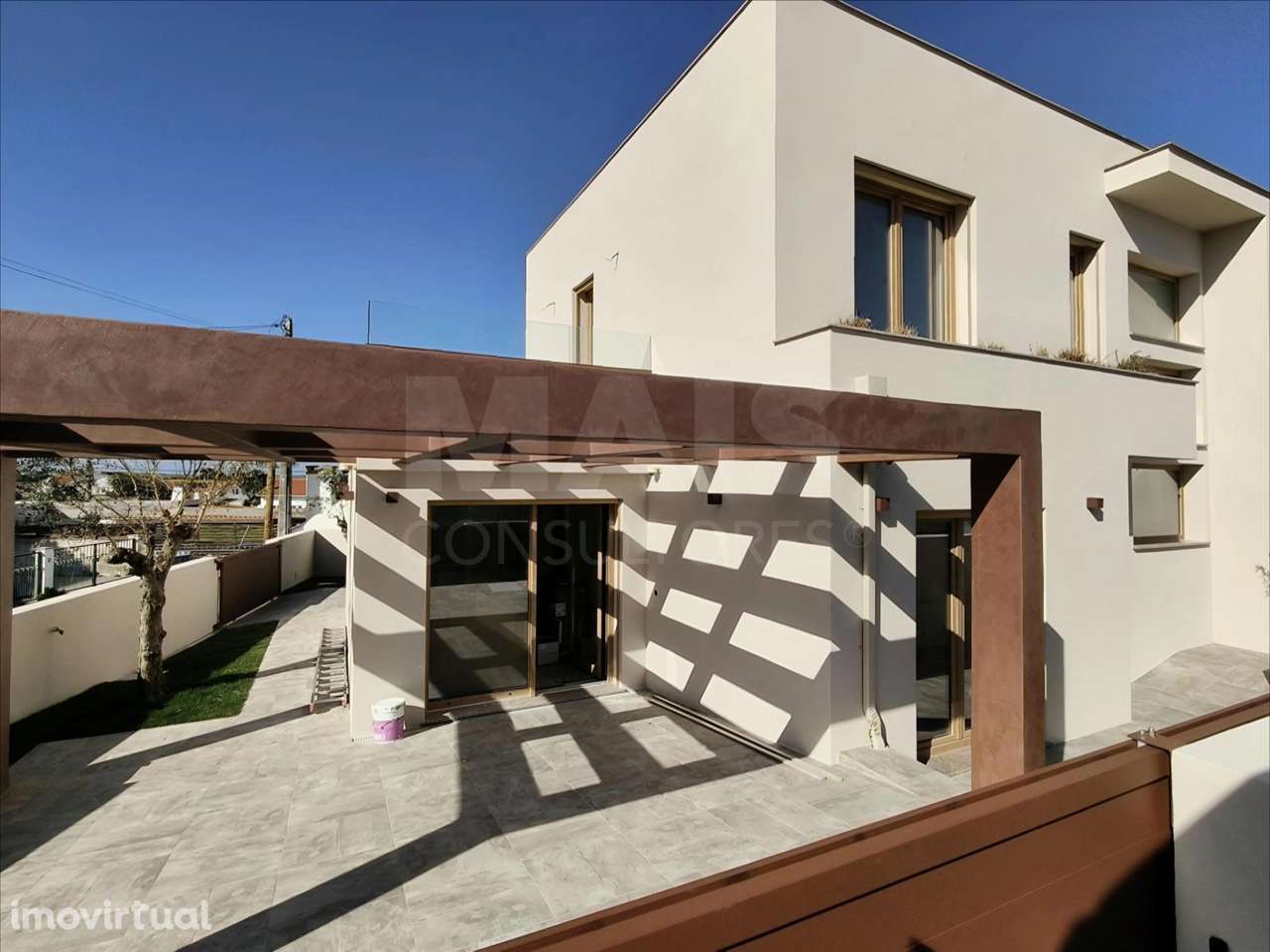 Moradia T3 c/ 2 Suites, 1 Closet, Logradouro e Vista Mar! - Grande imagem: 3/44