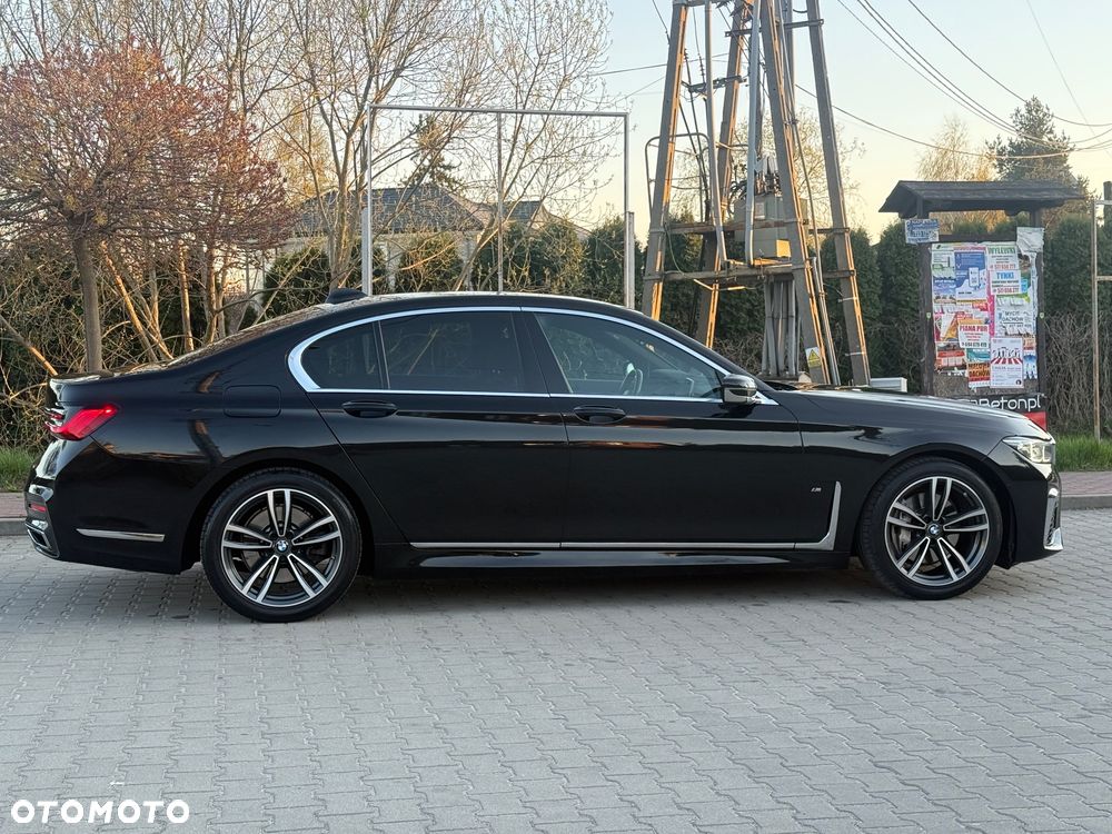 BMW Seria 7 730d xDrive mHEV - 8