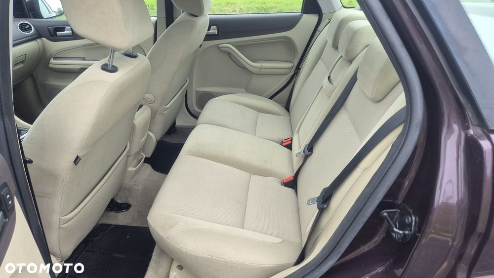 Ford Focus - 12