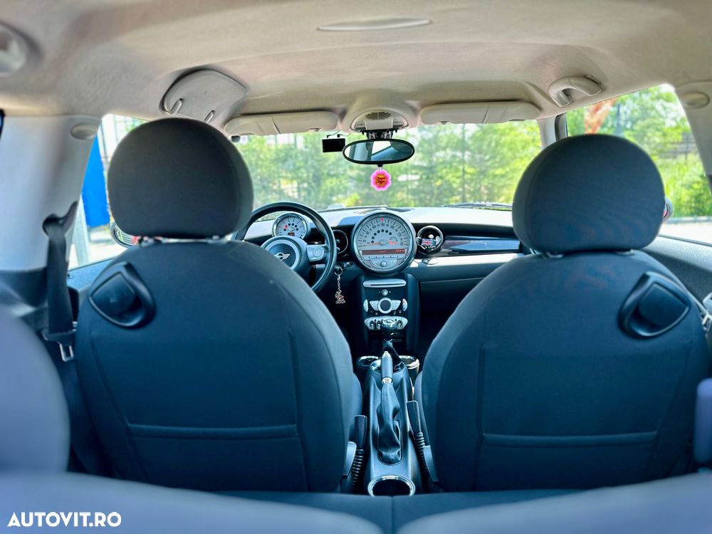 Mini Cooper One D - 6