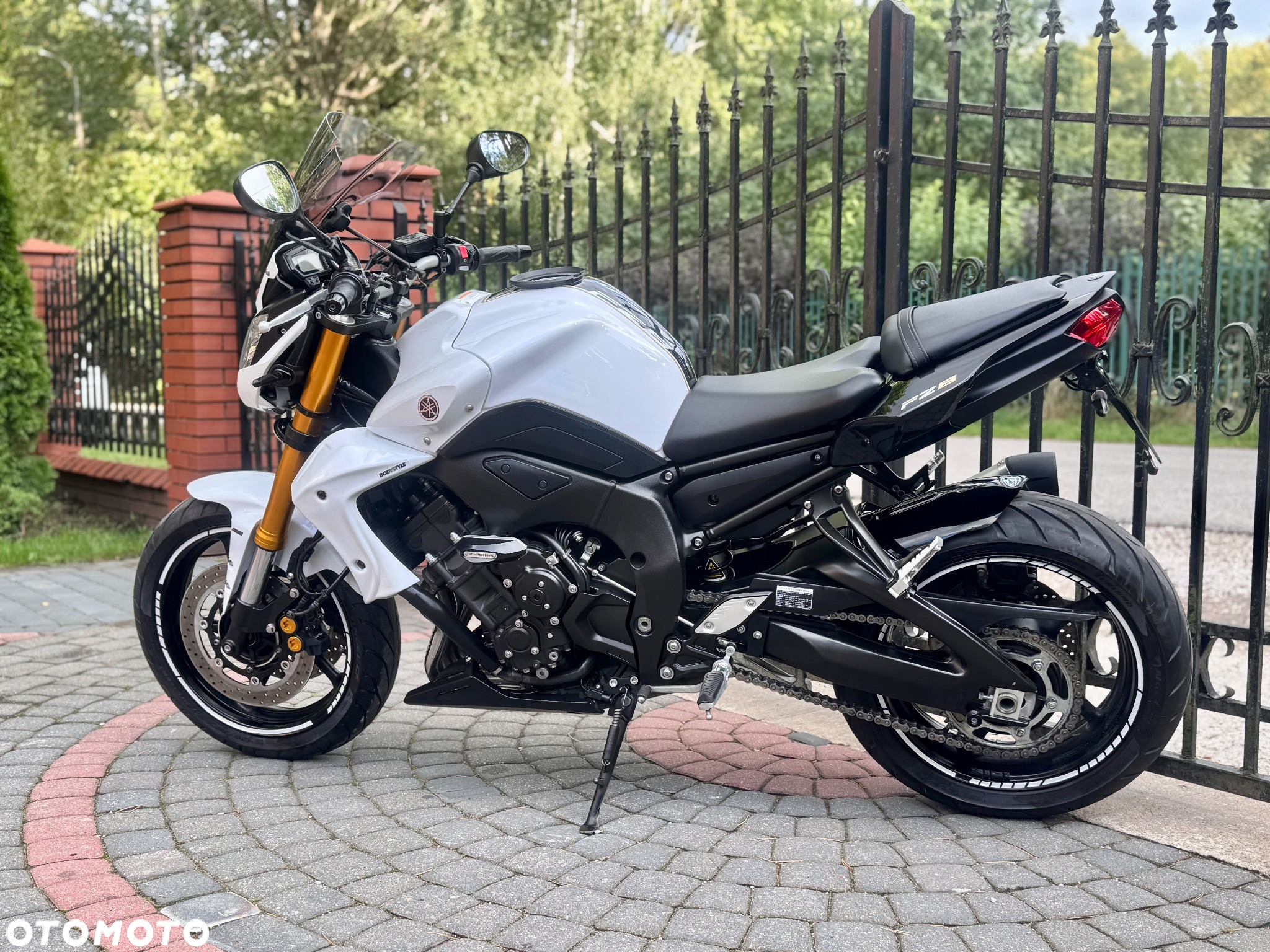 Yamaha FZ8 - 7