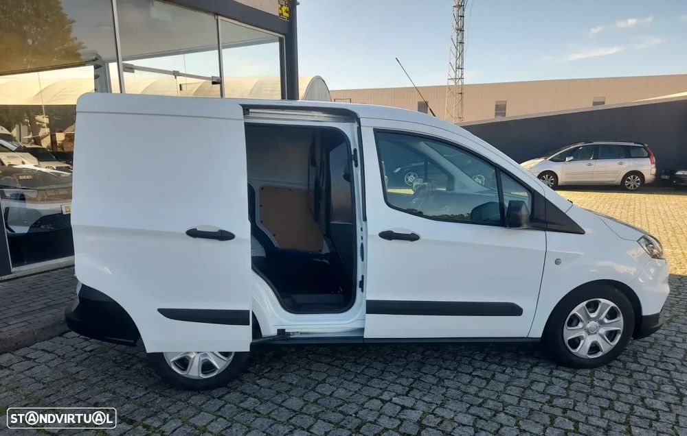 Ford Transit Courier - 6
