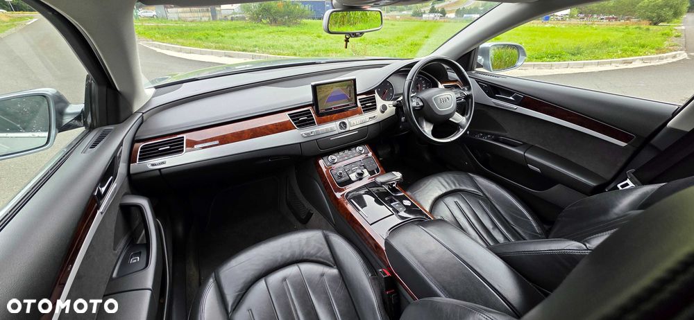 Audi A8 - 8