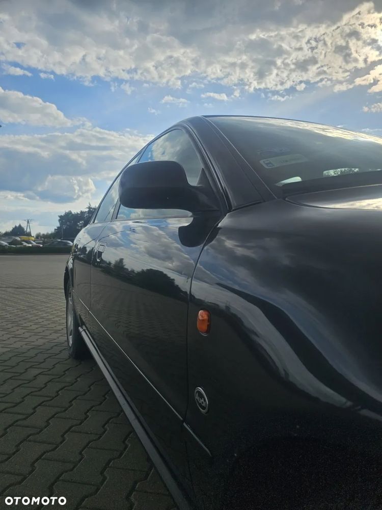 Audi A4 Limousine - 6