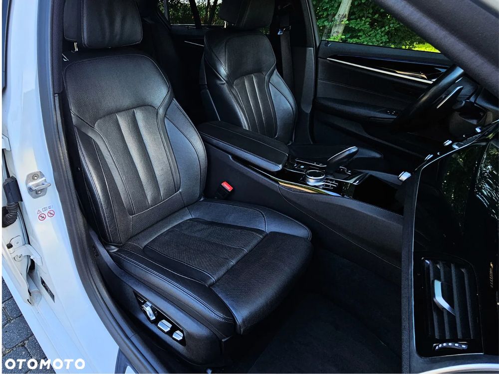 BMW Seria 5 540d xDrive M Sport sport - 15
