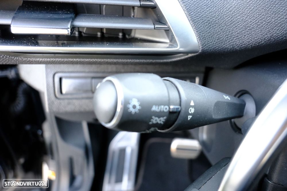 Peugeot 5008 1.2 PureTech GT EAT8 - 25