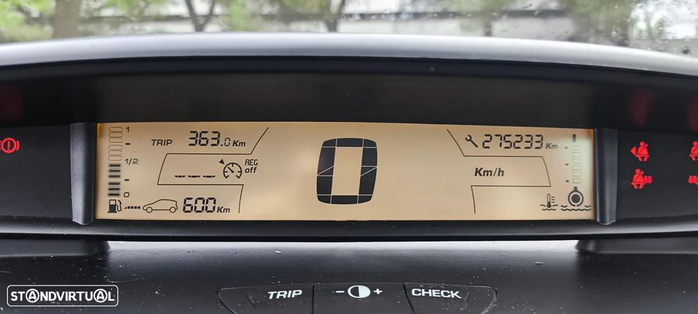 Citroën C4 1.6 HDi 110 Exclusive - 15
