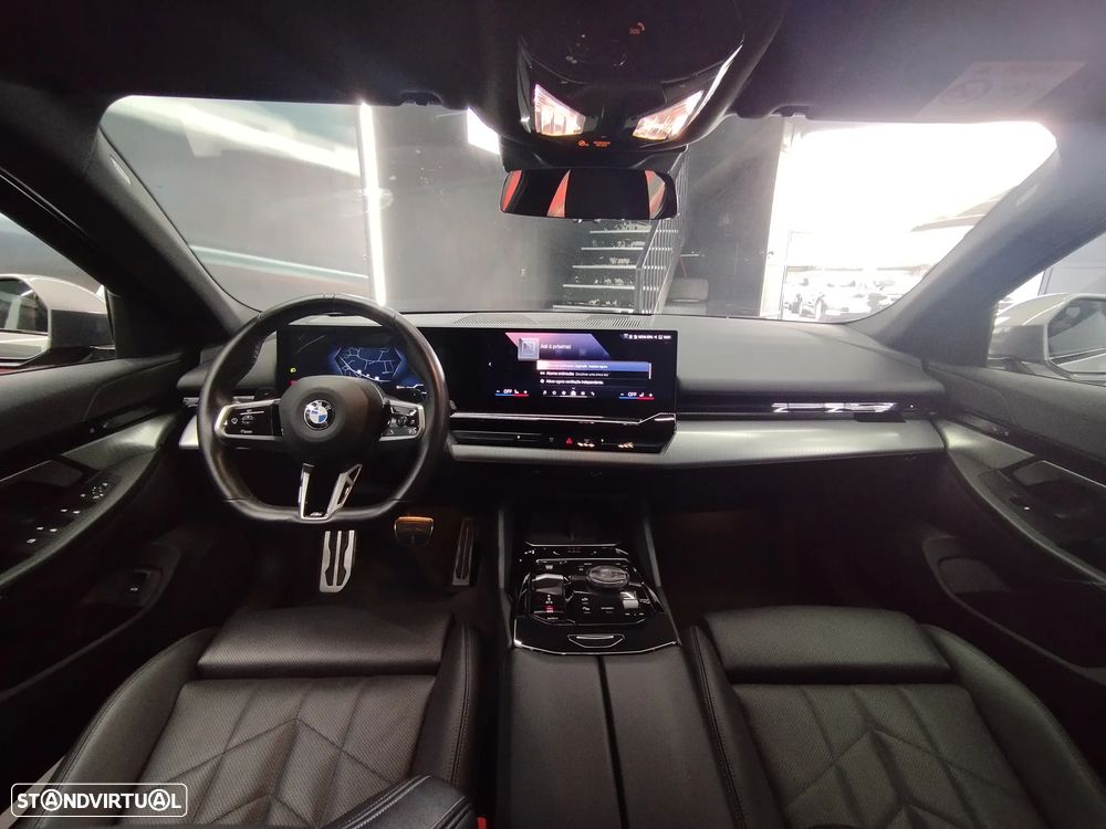 BMW 520 d Pack Desportivo M - 16