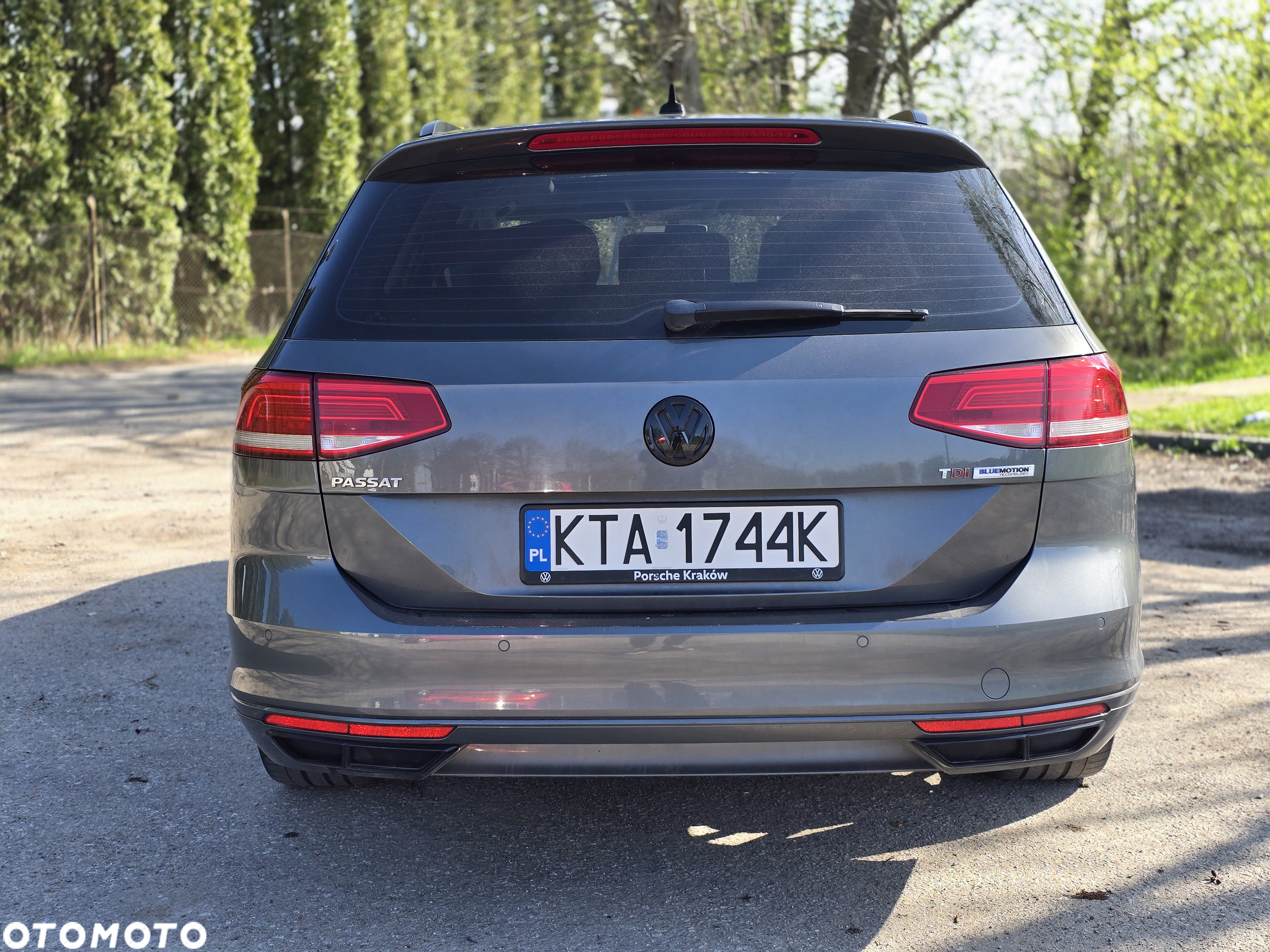 Volkswagen Passat 1.6 TDI BMT Comfortline - 13
