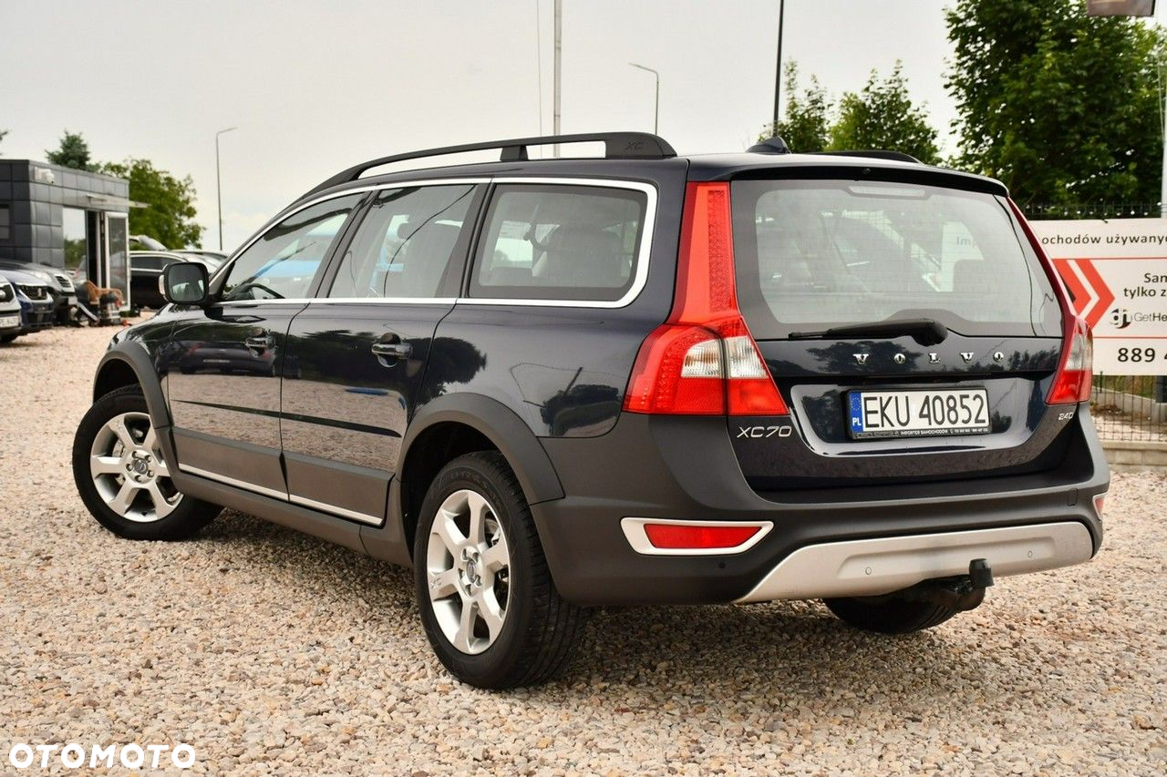Volvo XC 70 2.4D Momentum - 17