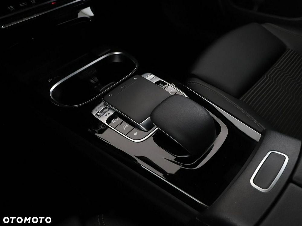 Mercedes-Benz Klasa A 180 d 7G-DCT - 32