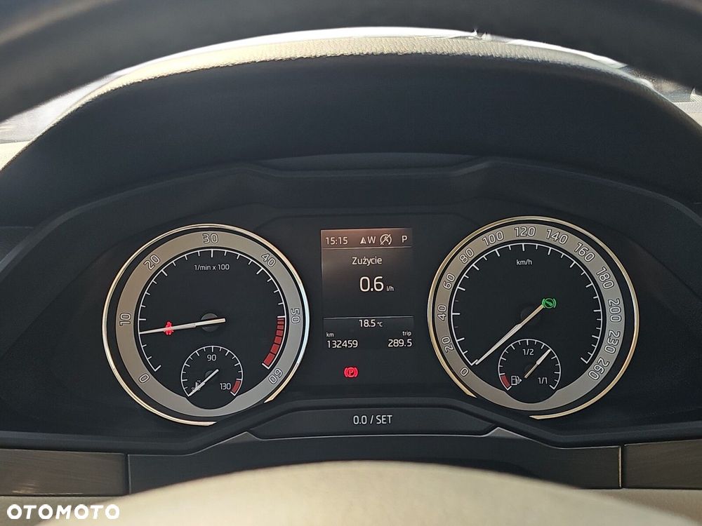 Skoda Superb 2.0 TDI Style DSG - 25