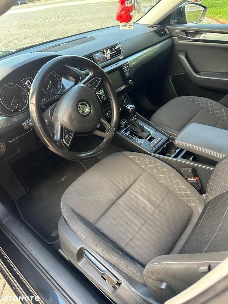 Skoda Superb 2.0 TDI Active DSG - 22