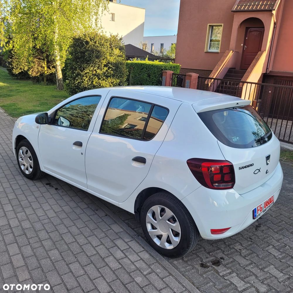 Dacia Sandero SCe 75 Essential - 11