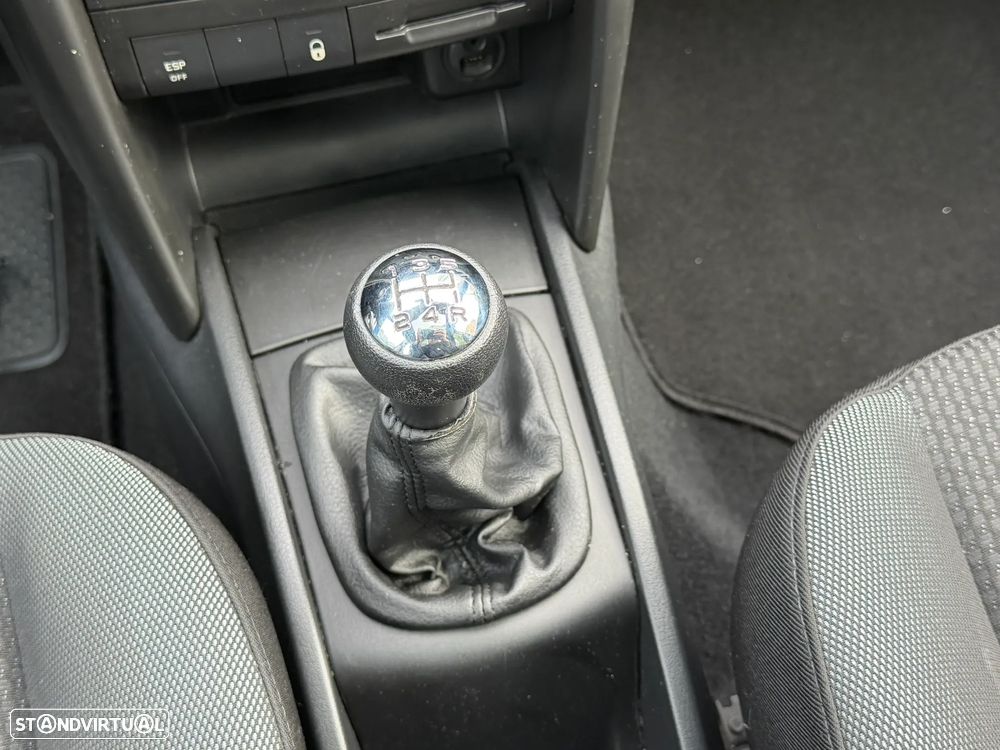 Peugeot 207 SW 1.4 Premium - 14