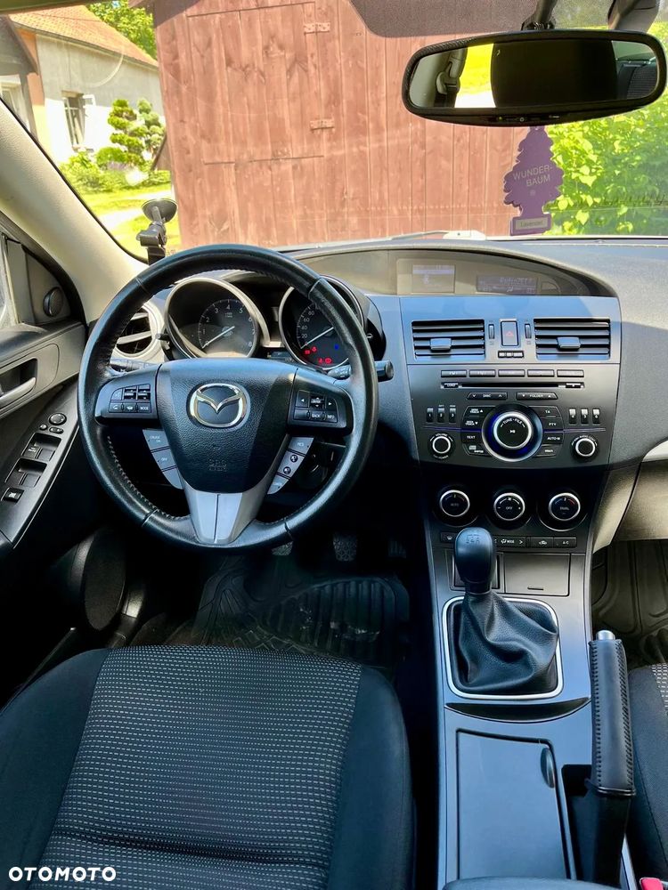 Mazda 3 1.6 Exclusive + - 3