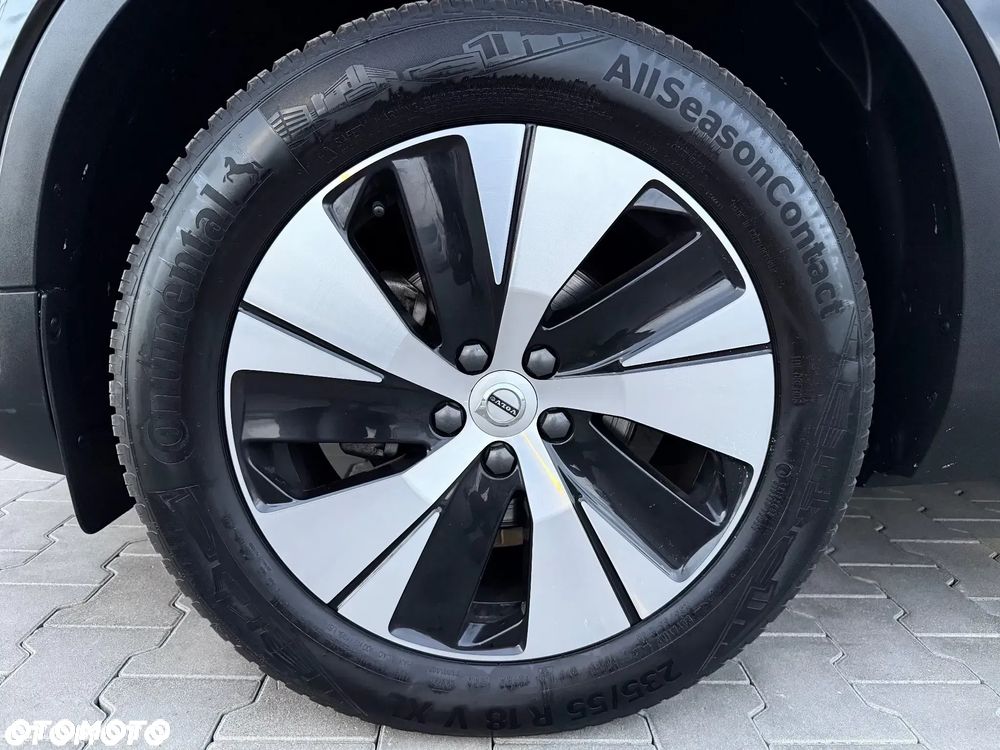 Volvo XC 40 T2 Plus Dark - 21