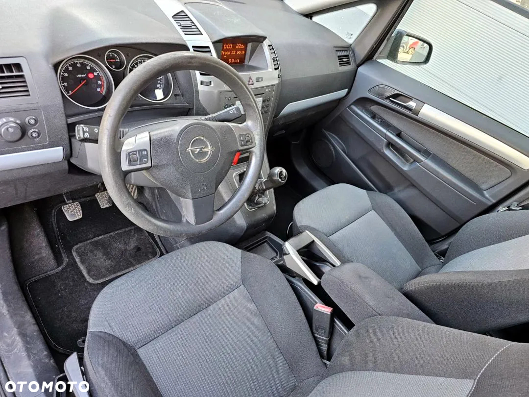 Opel Zafira 1.8 Cosmo - 21