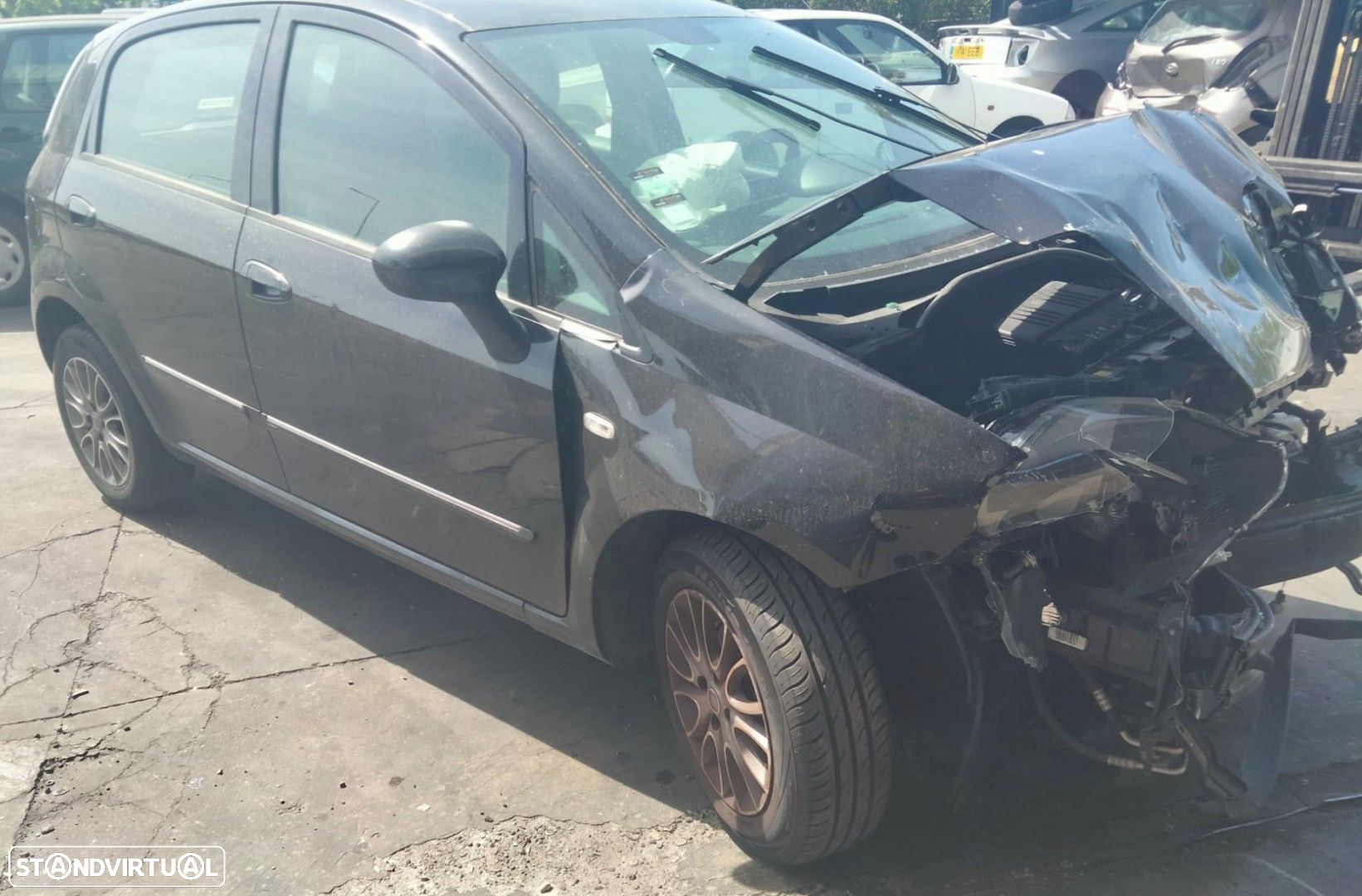 Fiat Grande Punto EVO 1.2 de 2011 disponível para peças - 3