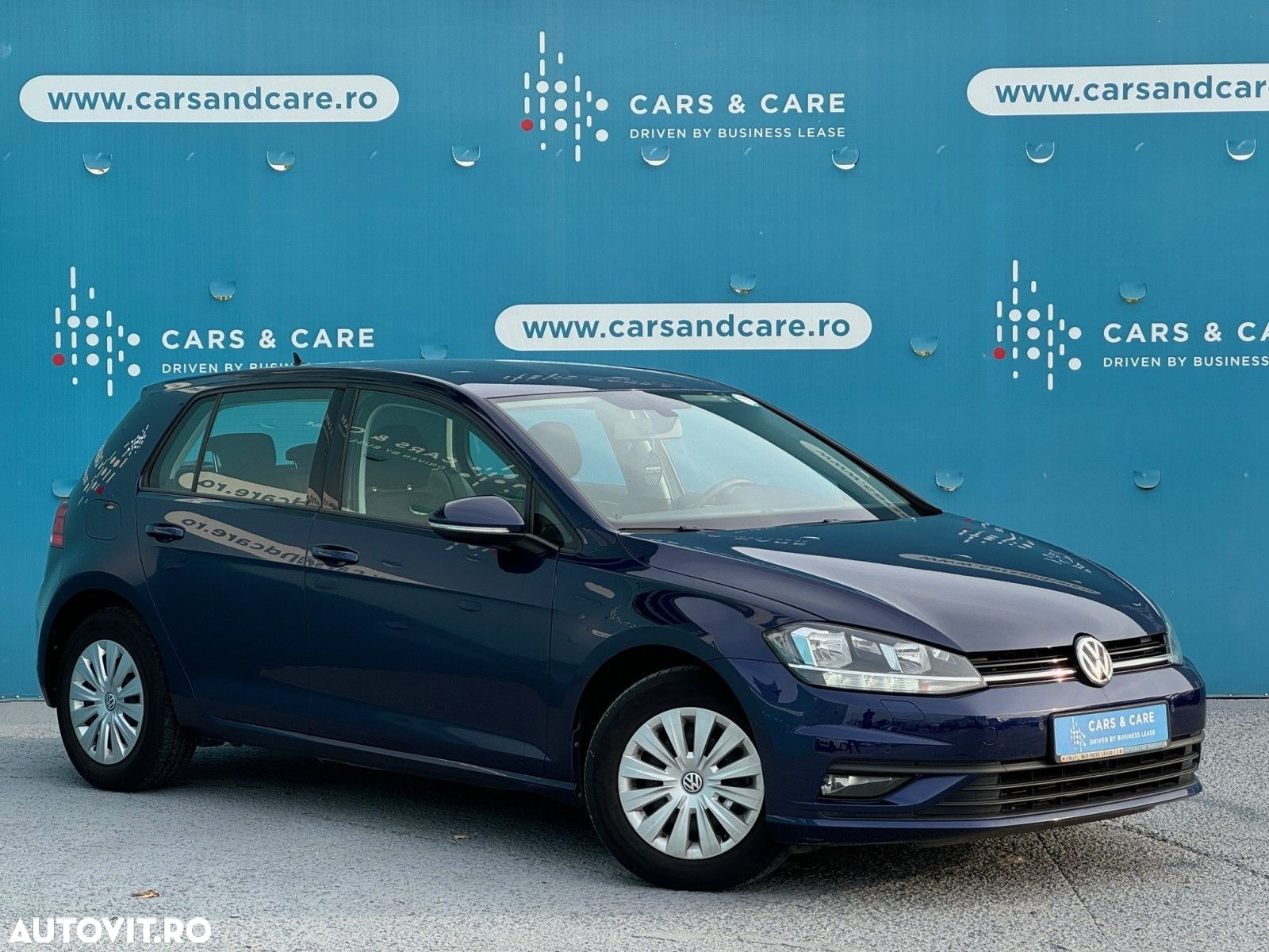 Volkswagen Golf - 2