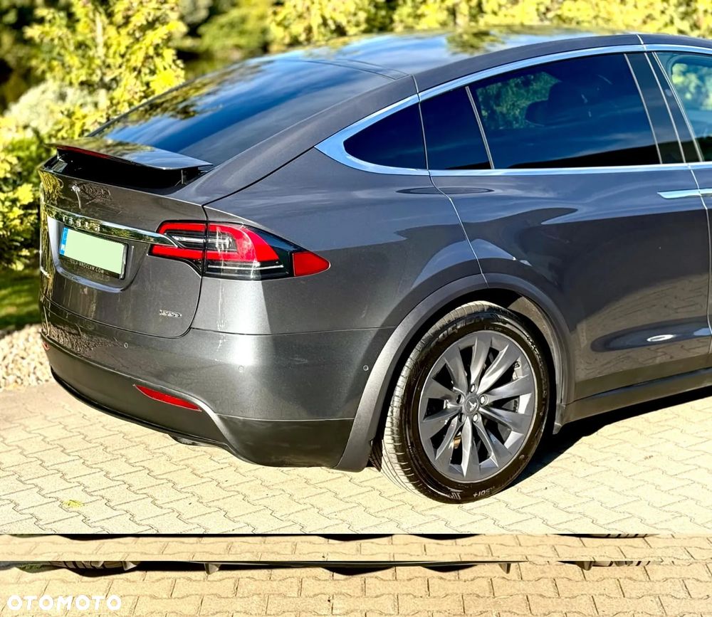 Tesla Model X Performance - 17