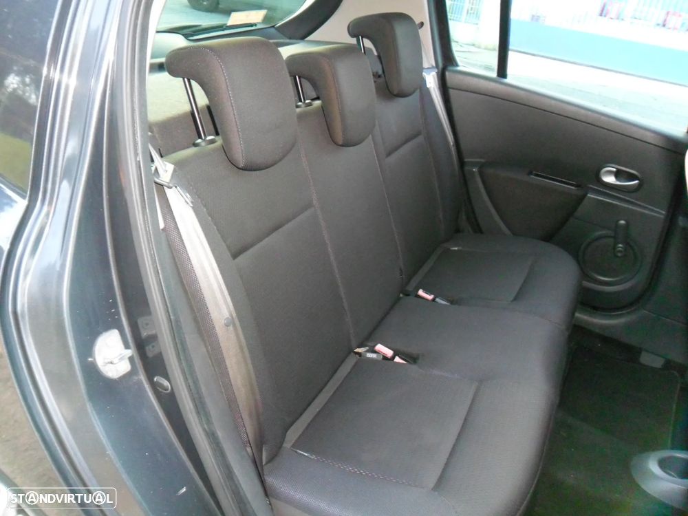 Renault Clio 1.2 16V Dynamique Luxe - 26