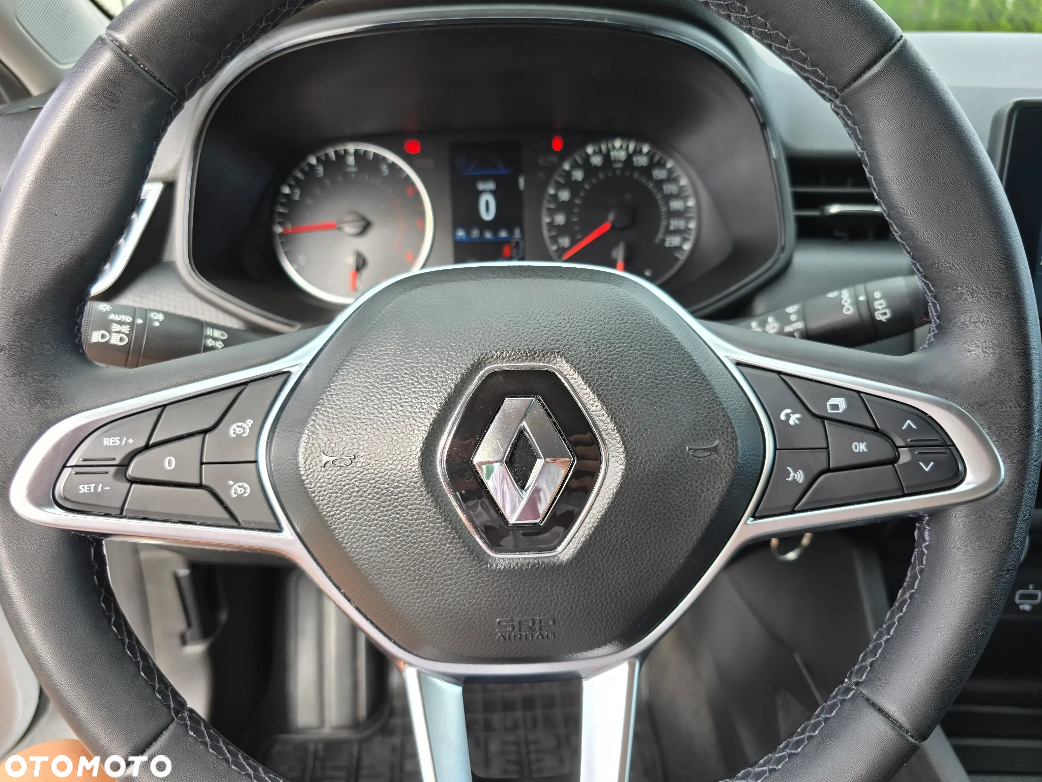 Renault Clio 1.0 TCe Equilibre - 14