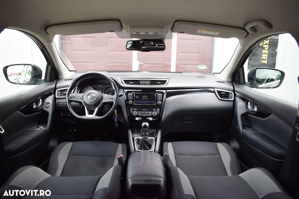 Nissan Qashqai 1.3 DIG-T N-CONNECTA - 6